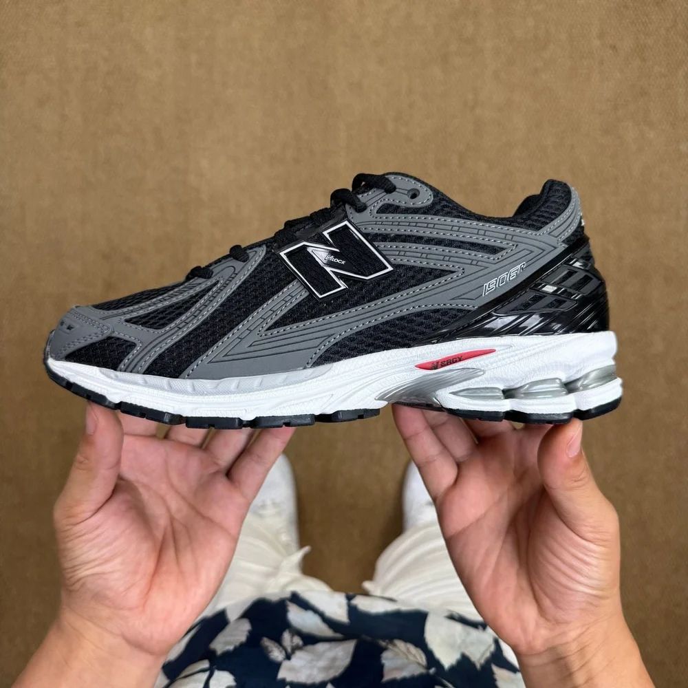 New Balance 1906R Grey Black