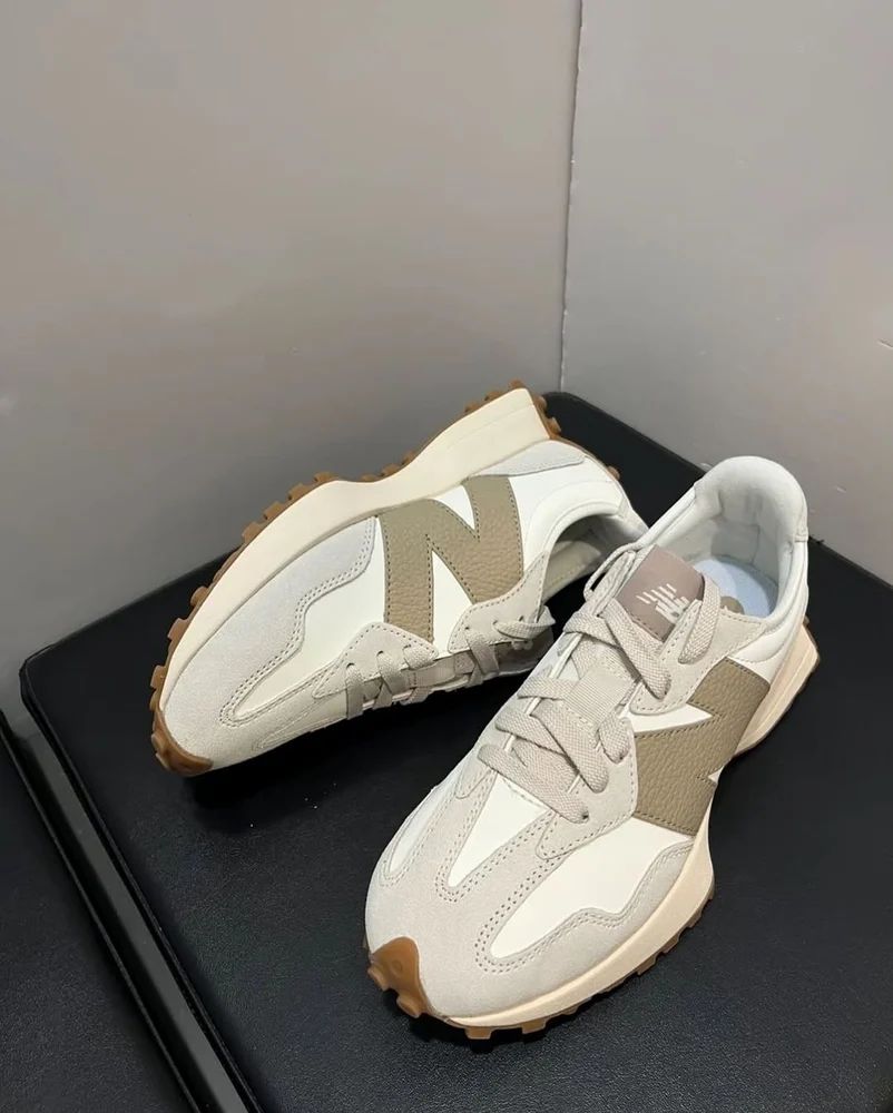 NewBalance 327 Moonbeam Driftwood