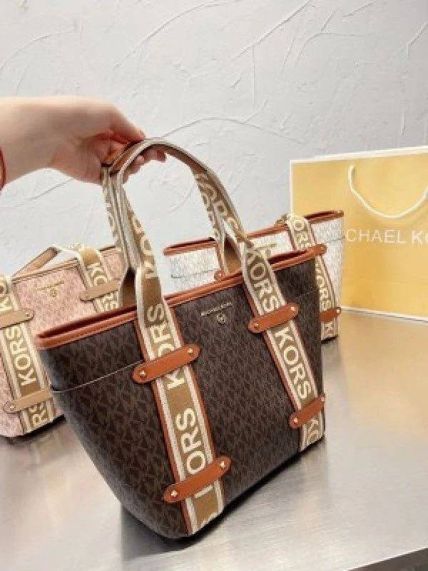 MichaelKors tote with dust cover