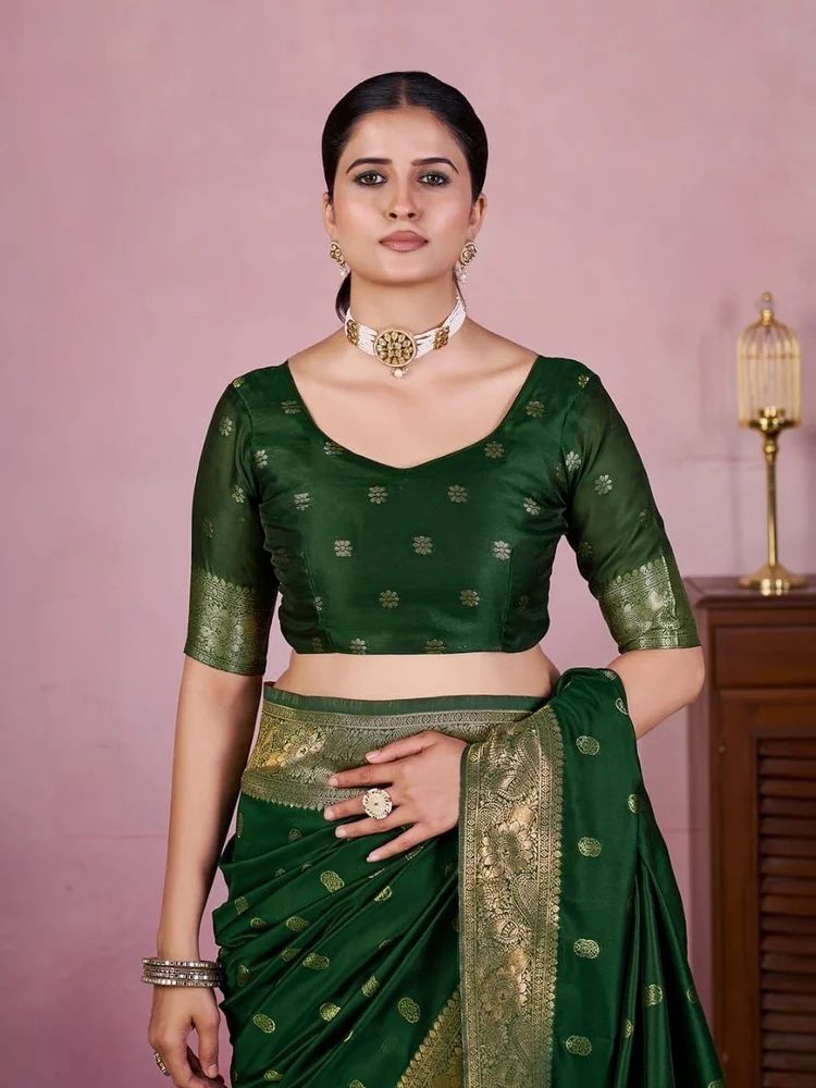 Jecqaurd Dola Silk Saree