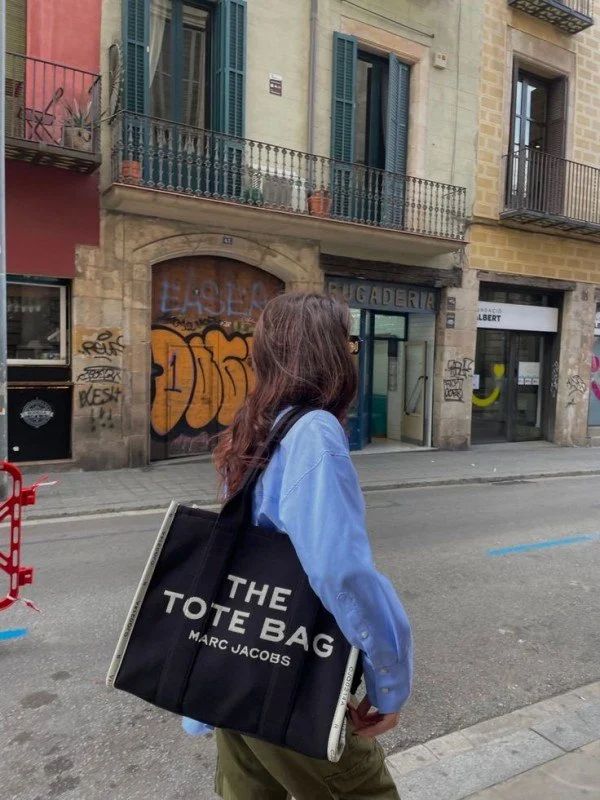 Marc Jacob The Tote Bag Large Size With Dust Cover
