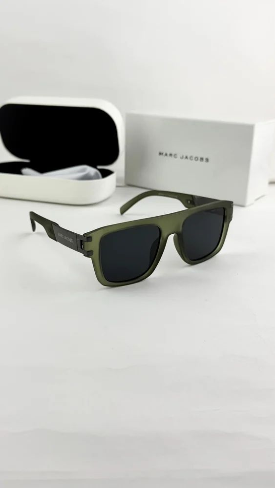 Marc Jacob Green 1004
