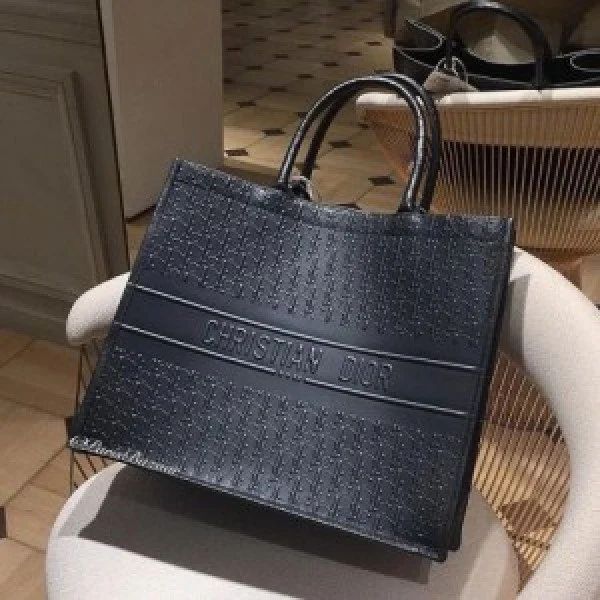 DIOR TOTE FULL BLACK PREMIUM QUALITY