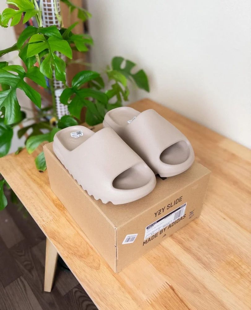 Adidas Yeezy Sliders