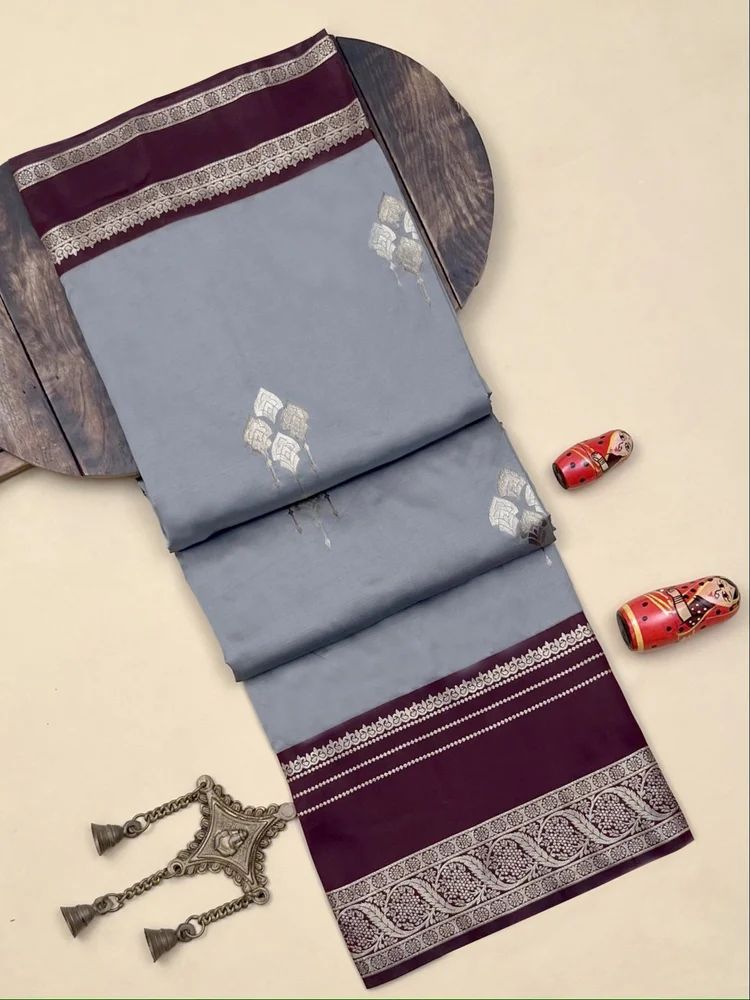 Premium soft kanjivaram silk saree with contrast blouse piece