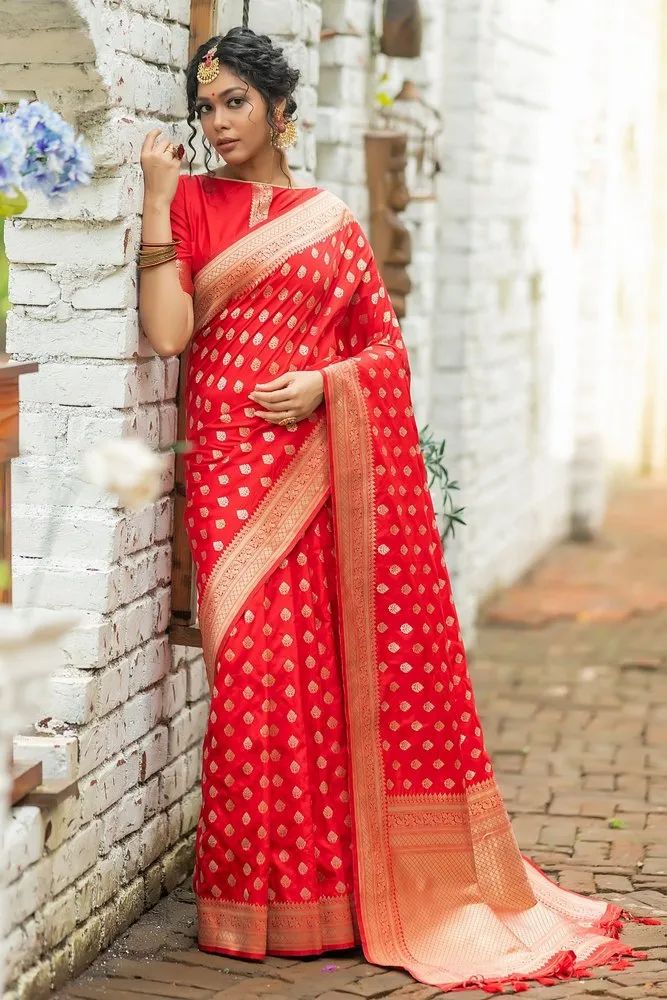 Pure Banarasi Sik Zari Woven Saree