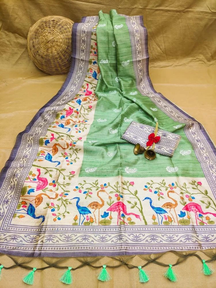 Yrlloow Ladies Saree