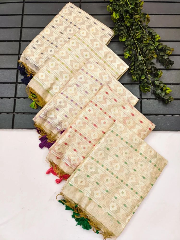 Off White muga Cotton Bengal Jamdani Saree