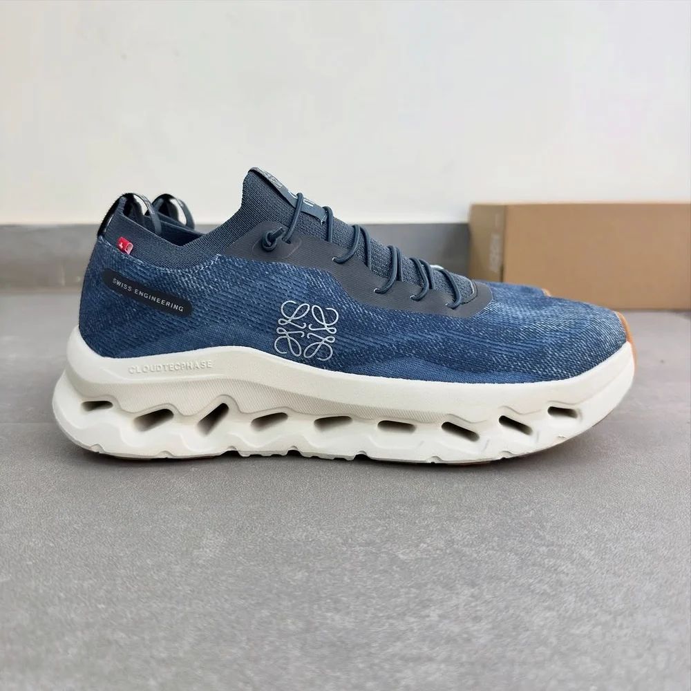 On Men Running Shoe
