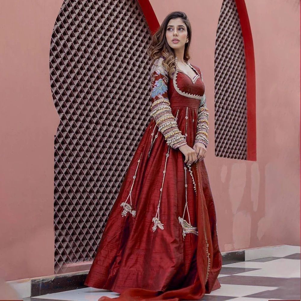 C1119 New Heavy Georgette With Embrodery Work Gown Below 1500