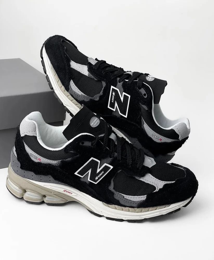 New Balance 2002R Protection Pack Black