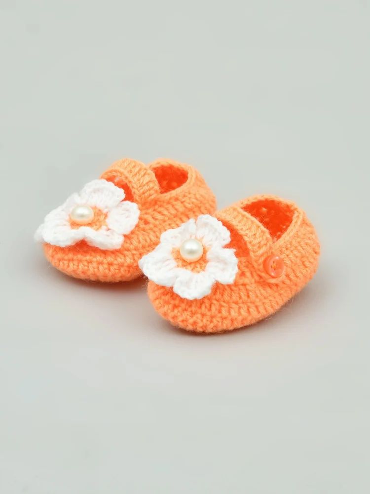 Peach Woollen Infant Crochet Booties