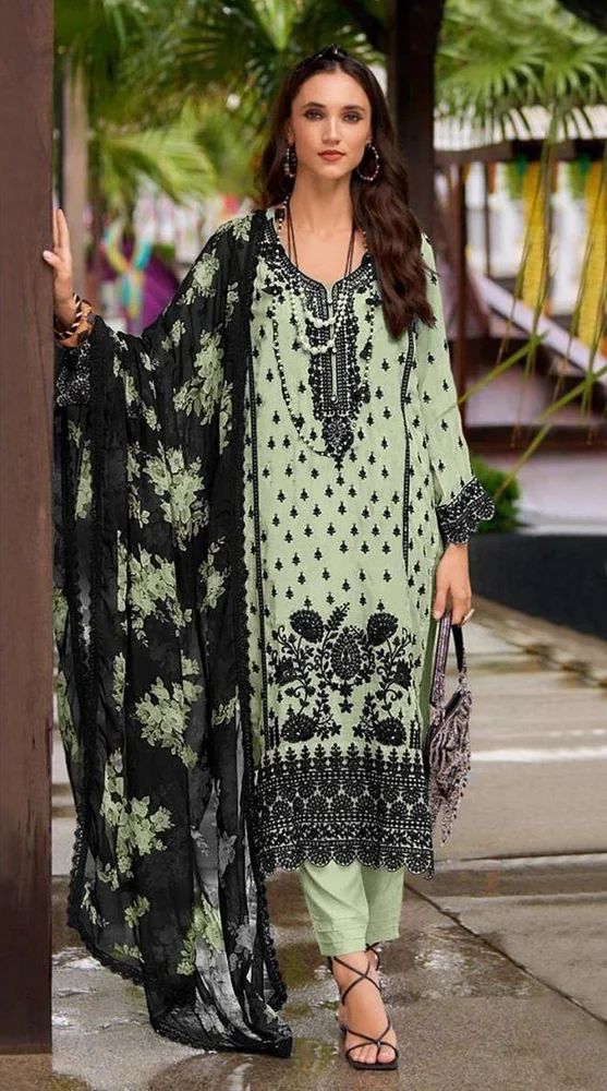 Pakistani Salwar Kameez