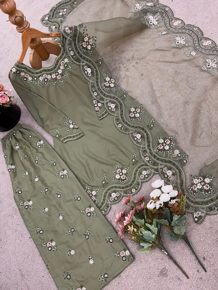 Pakistani Salwar Suit