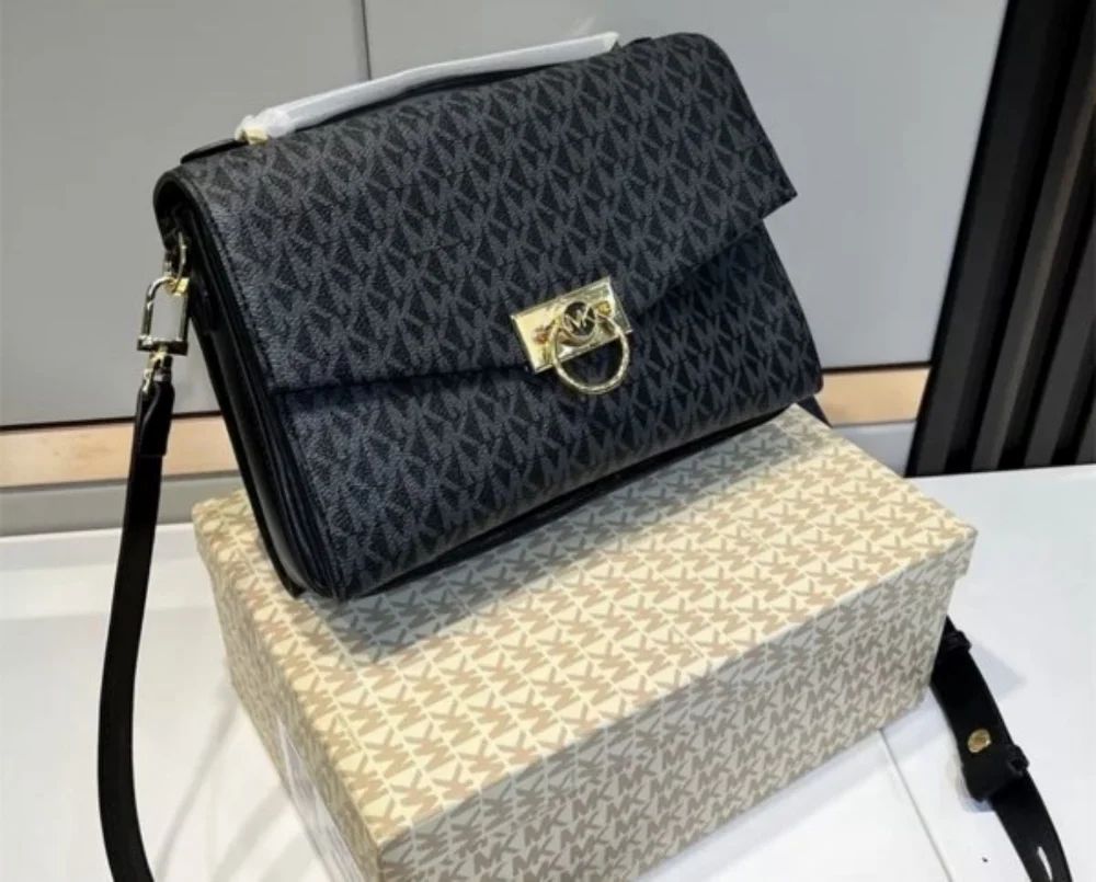 Michael Kors Bradshaw Camera Sling With Box