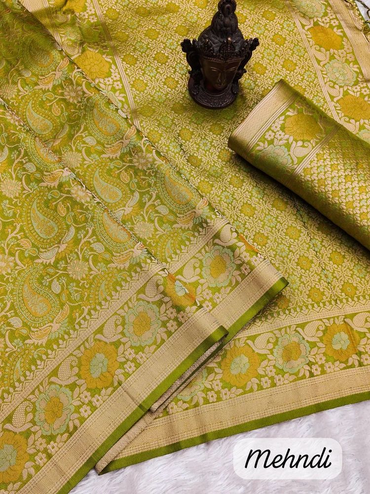 SOFT KANJIVARAM SILK ACQUARD WORK SAREE AT WHOLESALE PRICE