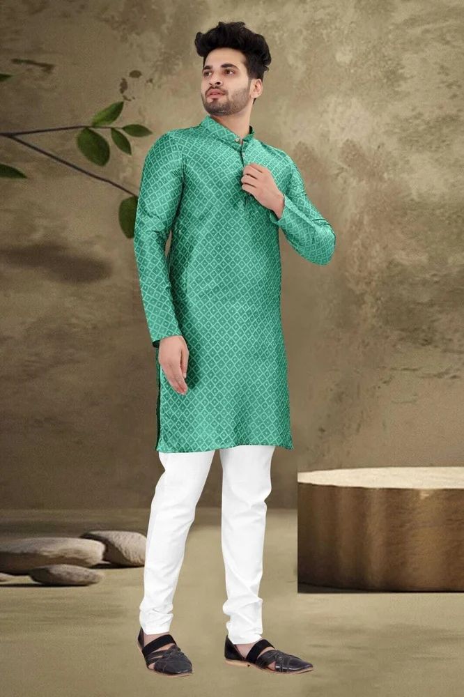 Men Embroidered Cotton Straight Kurta