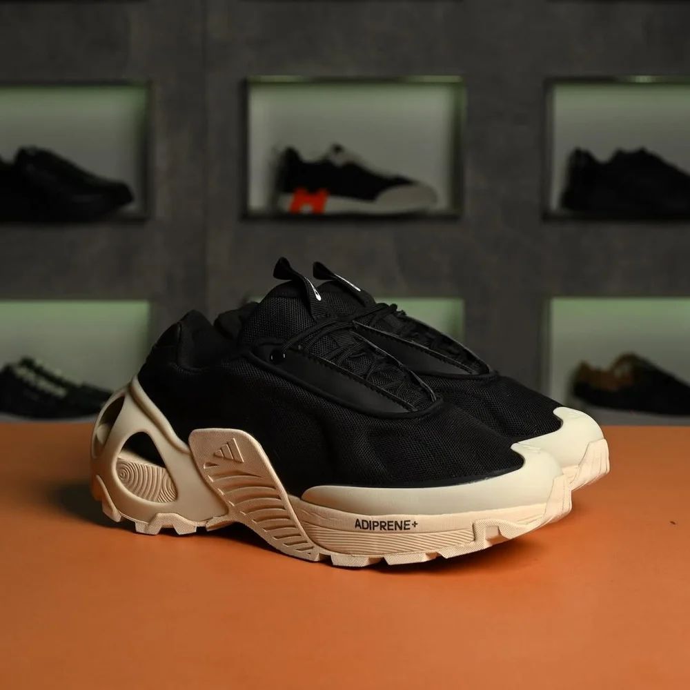 Adidas Wonder Runner Cream Black