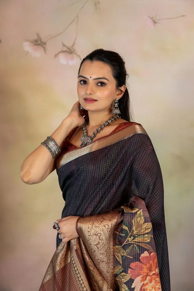 Floral Skirt Print Jacquard Checks Saree