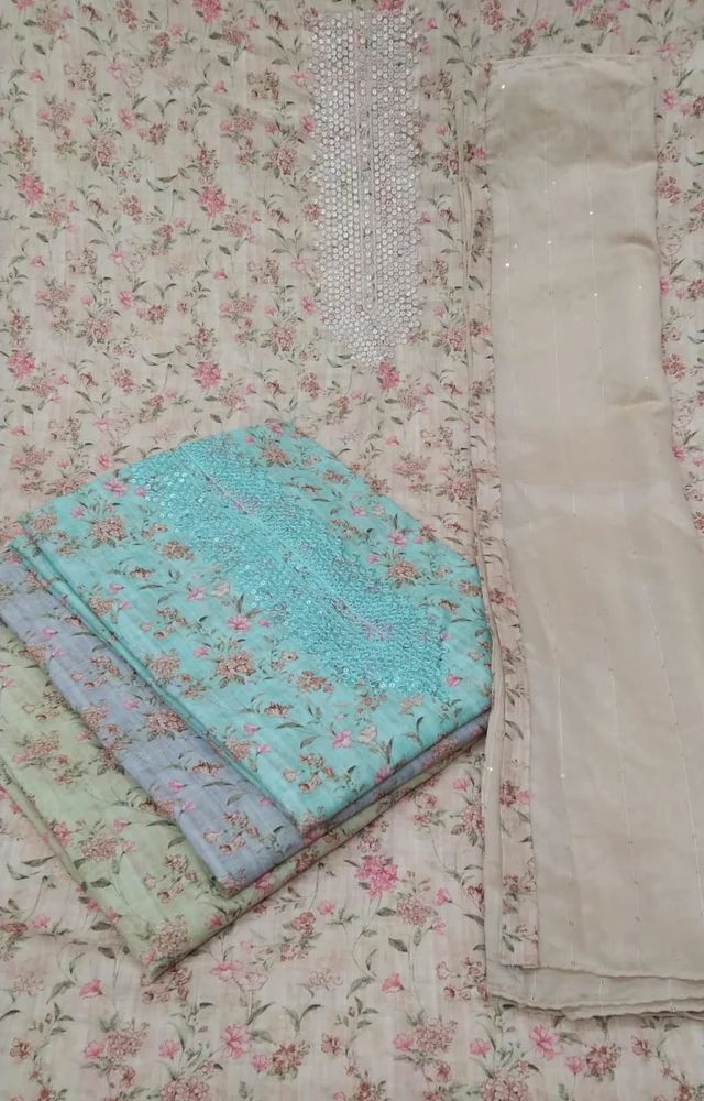 Ladies Batik Floral Print Unstitched Linen Suit