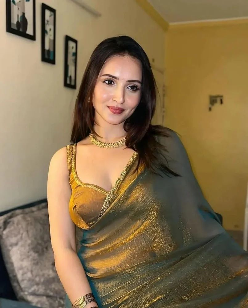 Bollywood Golden Fancy Saree, Chiffon