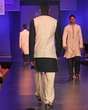 Ivory Raw Silk Chikankari Bandi