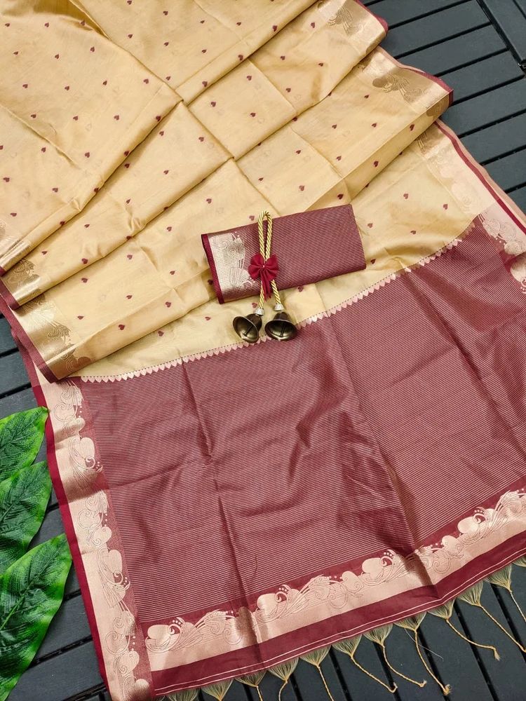 WOMEN'S KHADI RAW SILK SAREE WITH CONTRAST WEAVING PALLI