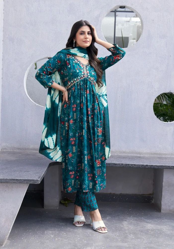 Ladies Fancy Rayon Kurti Pant Set
