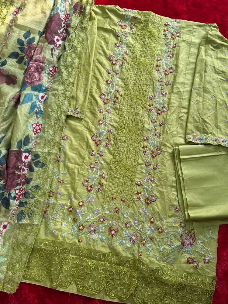 unstiched embroidary suit