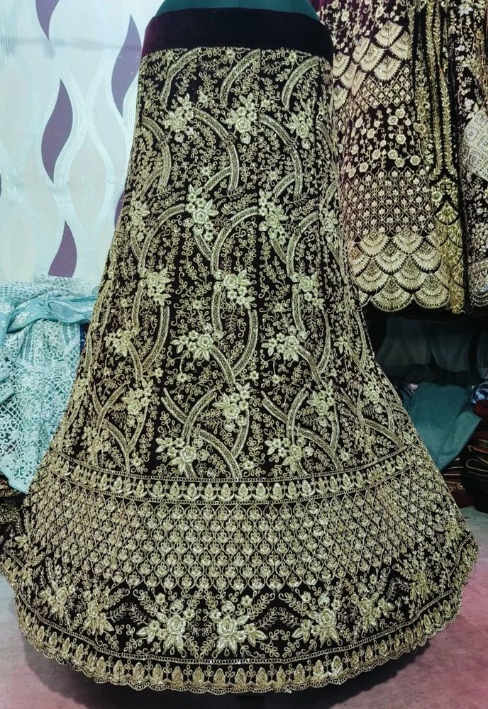 Lattice Pattern Dark Green Velvet Zari Bridal Lehenga