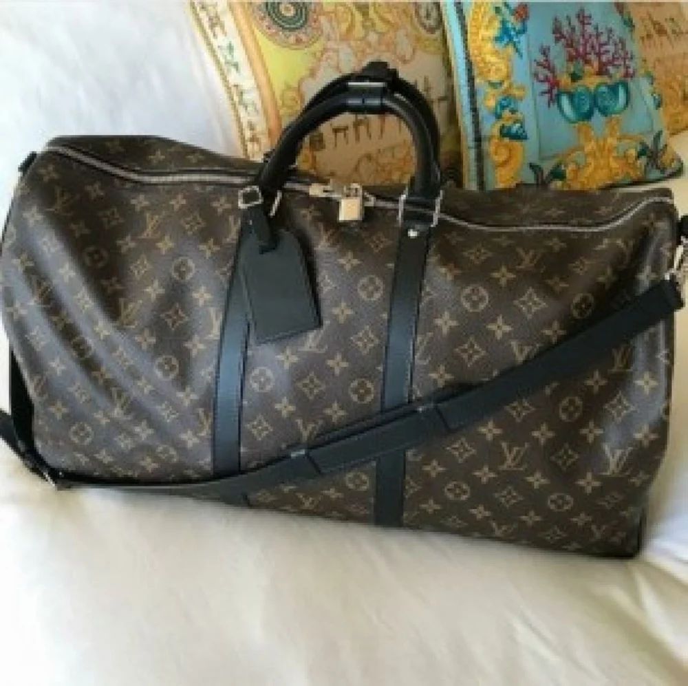 Louis Vuitton Duffle_Bag_With_Dustc_Cover