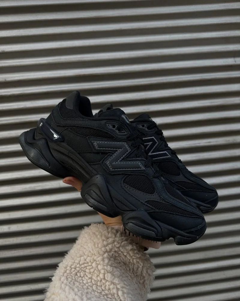 New Balance 9060 "Full Black"