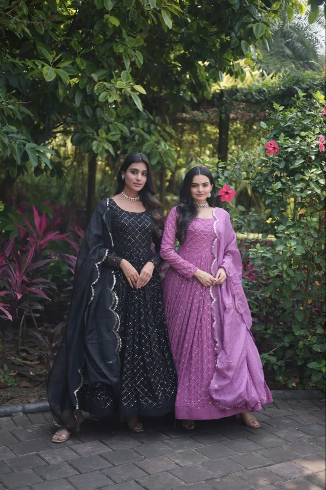 Sumshy Black Gown with Dupatta