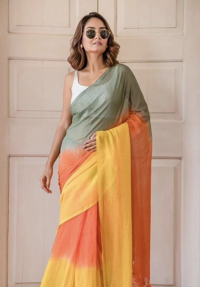 Plain Linen Digital Print Saree with Latkan (Fumka) & Matching Blouse
