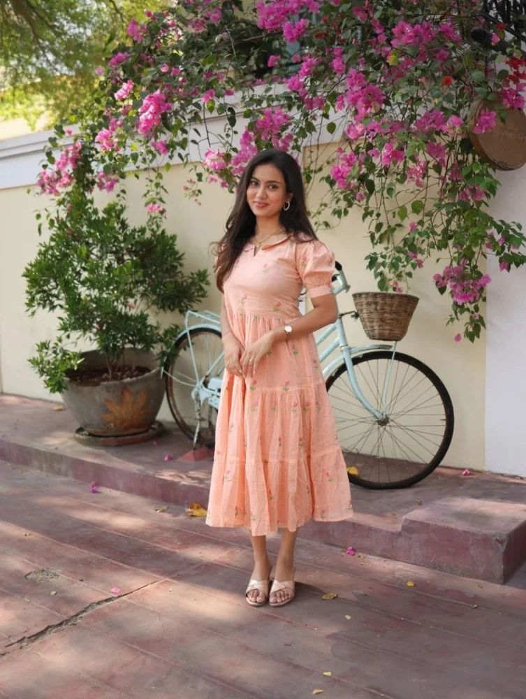 LADIES WEAR CASUAL GOWN