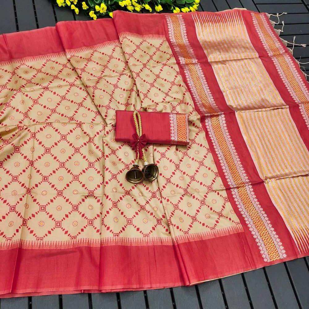 Banglori Handloom Raw Silk Saree with unique weaving pattern
