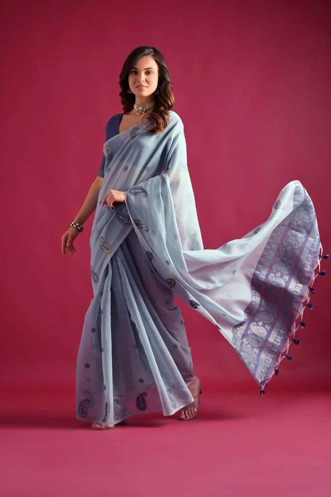 Premium Soft mul cotton saree with classic  pallu and contrast blouse