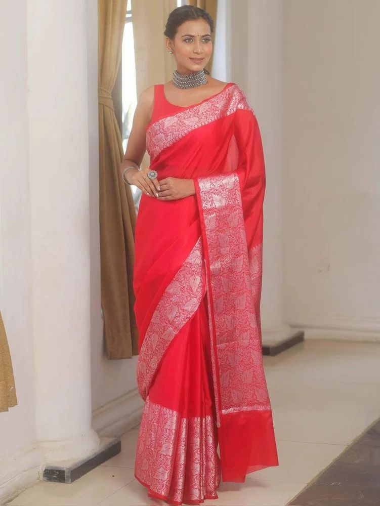 SS7095 New Wedding Banarasi Lichi Silk Saree Below 1000
