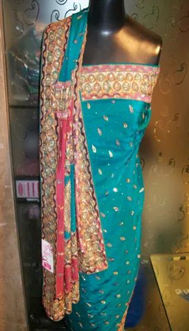 Resham Luhnavi Work Saree